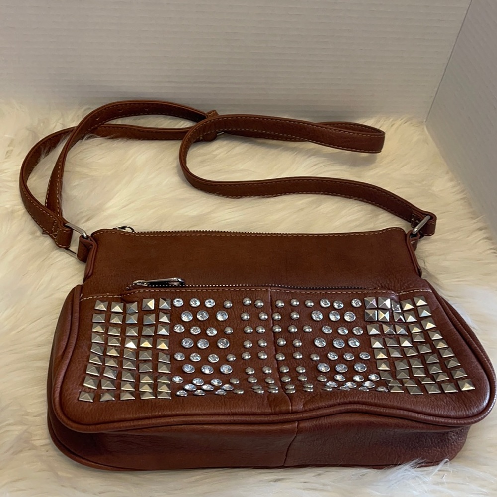 HALEY BEEZ LEATHER CROSSBODY BAG